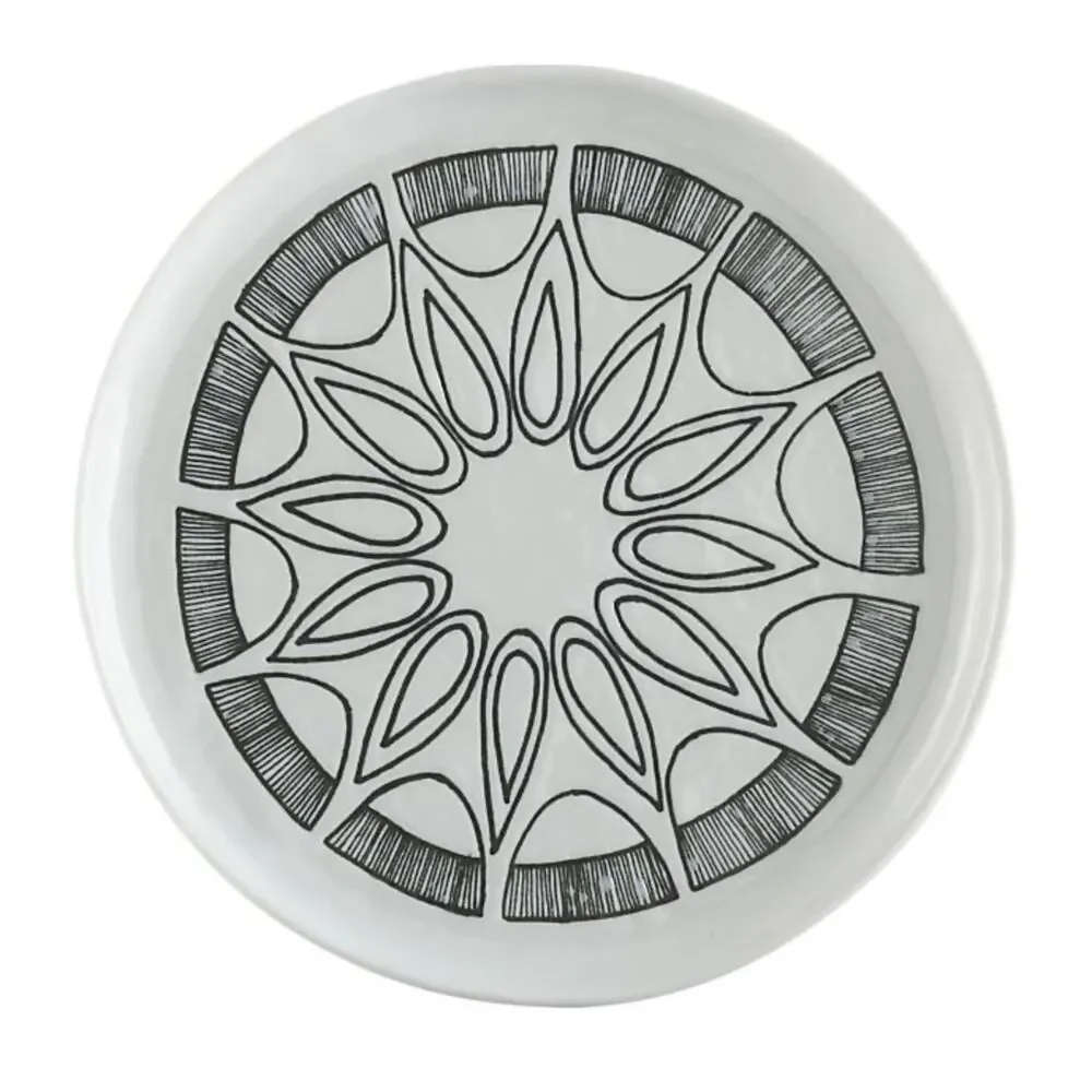 Crate & Barrel B&W Mercer Citrus Sunburst Porcelain Salad Desert Plates a Pair